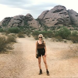 Meet your Posher, Lauren